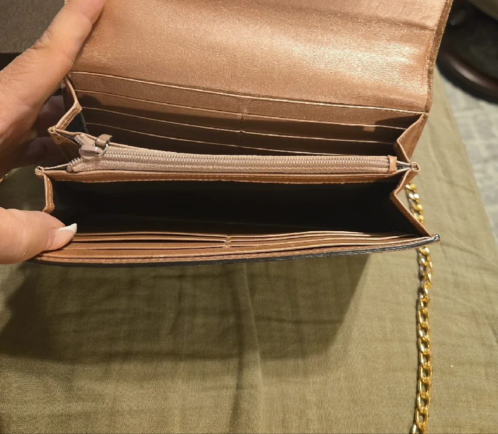 Gucci Tan Embossed Leather Wallet - Picture 4 of 7